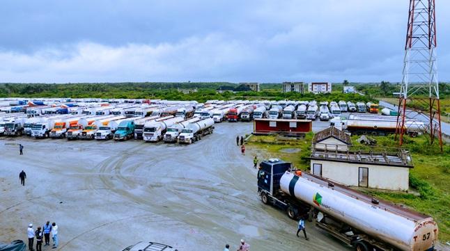 NNPCL Prepares for Launch of Petrol Supply from Dangote Refinery with 100 Trucks Deployed