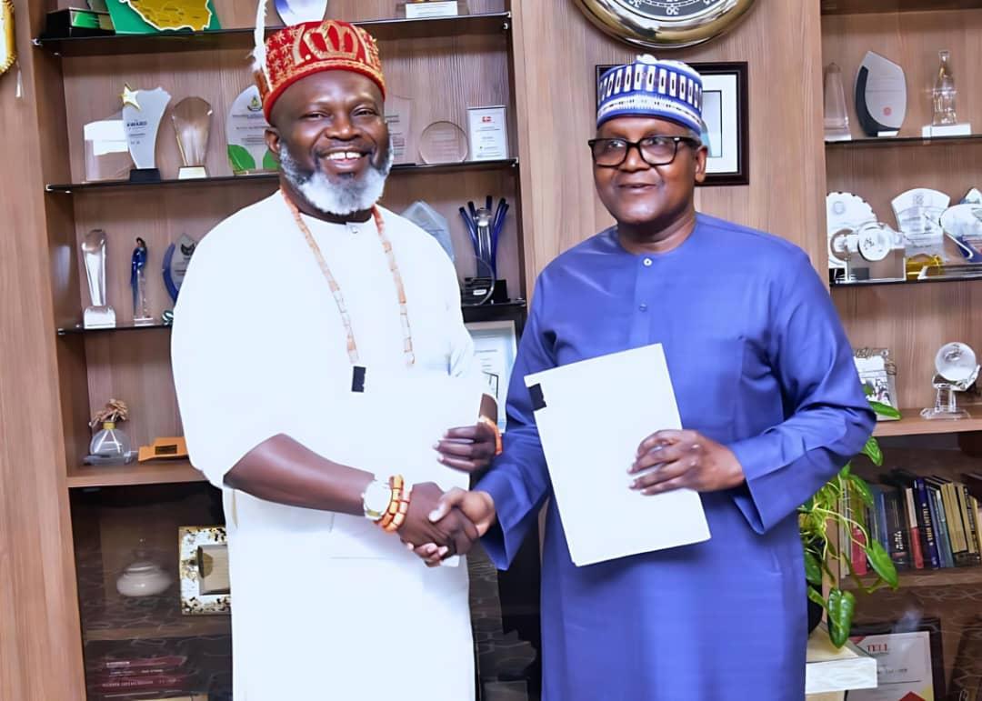 NNPC, Dangote Refinery Ink 10-Year Gas Supply Deal to Boost Output