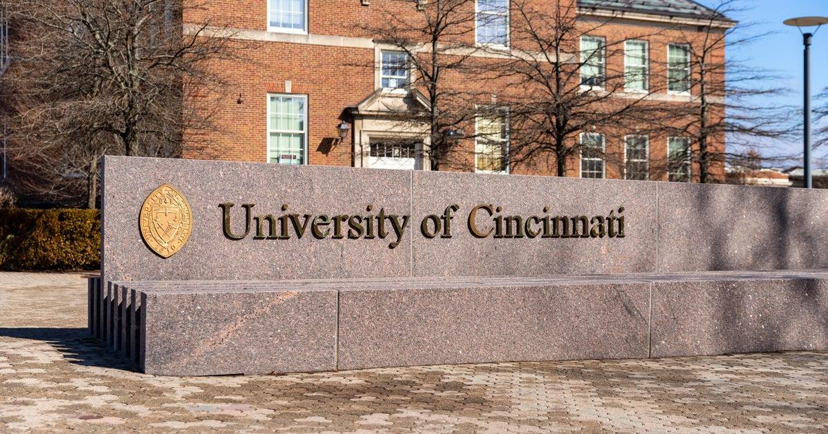 Cincinnati Freshman Football Player Jeremiah Kelly Dies at 18