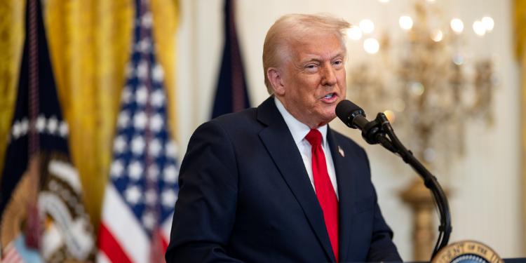 Trump Suggests Iran Regime Change as Tensions Escalate