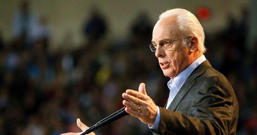 John MacArthur, Influential Evangelical Preacher, Dies at 86