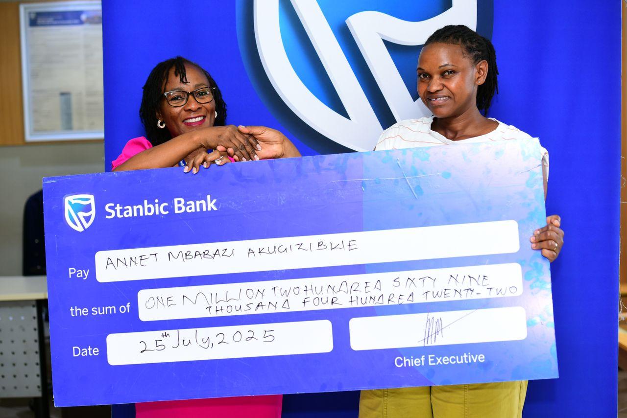 Stanbic Bank Rewards Customers in SupaDupa Cash Giveaway