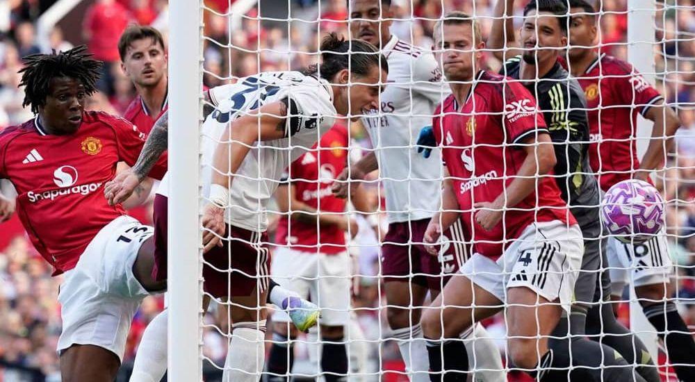 Arsenal Edge Manchester United in Old Trafford Opener