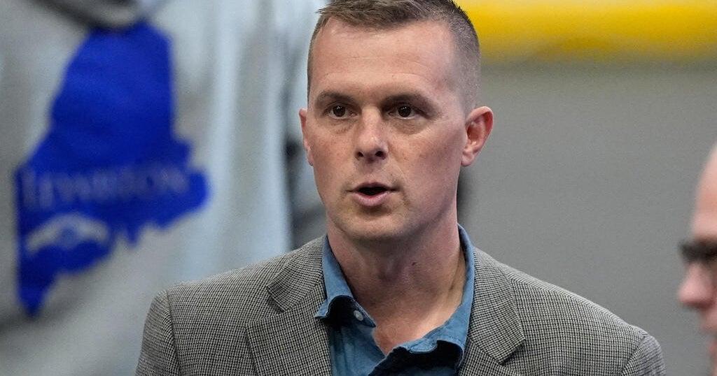 Six Moderate Democrats Back Bill to End Historic Shutdown